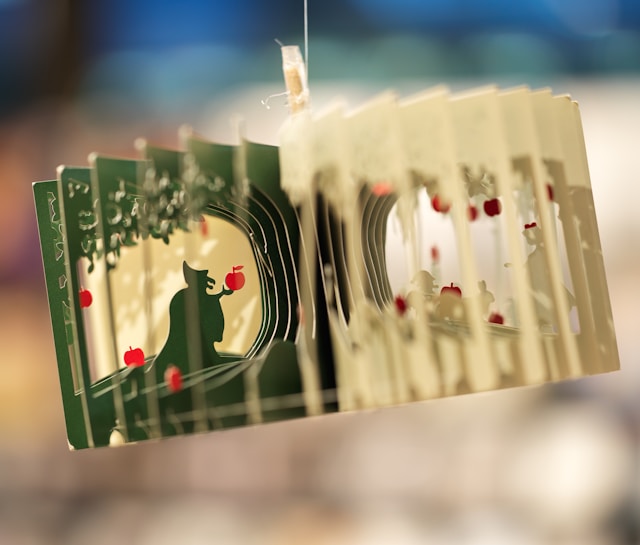 Kirigami: काटेर मोड्ने 3D कागज शिल्प कला